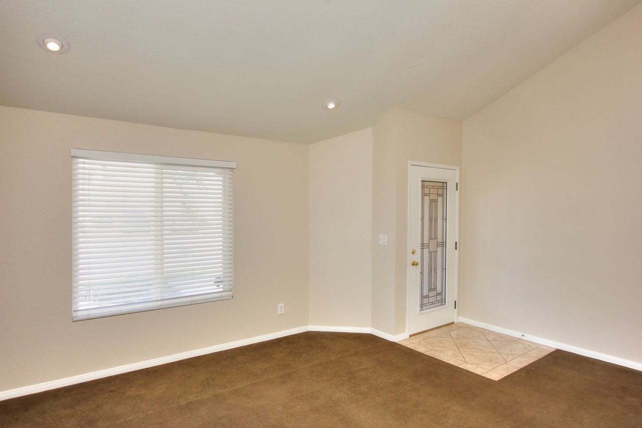 15721 Laguna Ave - Photo 3 of 17