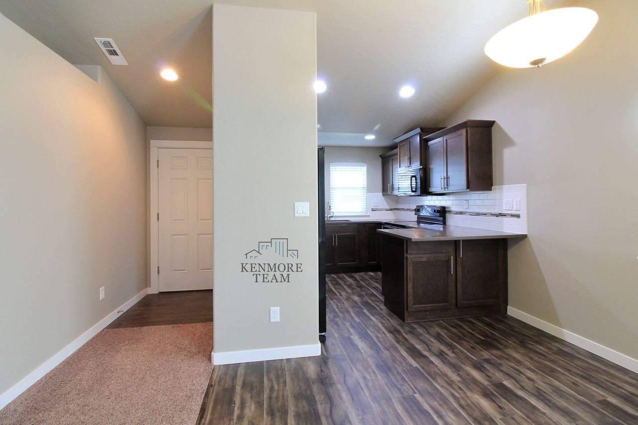 680 Marysville Way - Photo 2 of 14