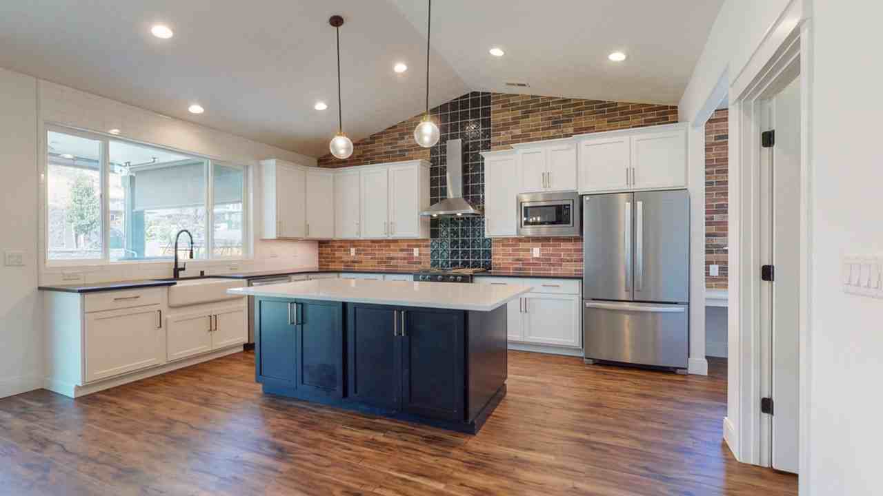 1763 Sicily Ln - Photo 3 of 26