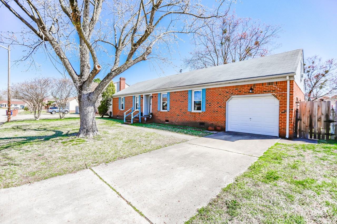 1021 Wynngate Dr - Photo 2 of 2