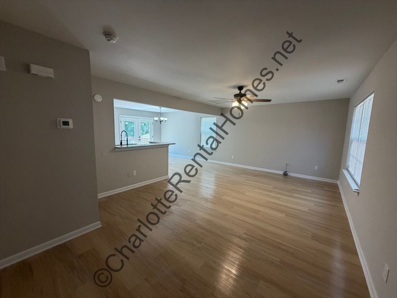 2811 Station Ln Sw - Photo 3 of 14