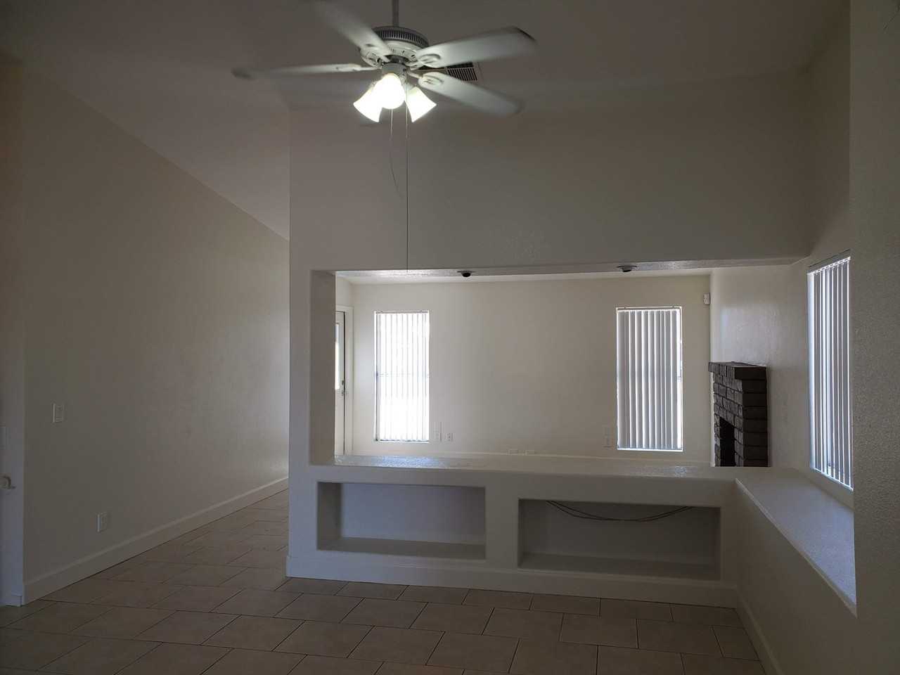 3637 W Angela Dr - Photo 3 of 28