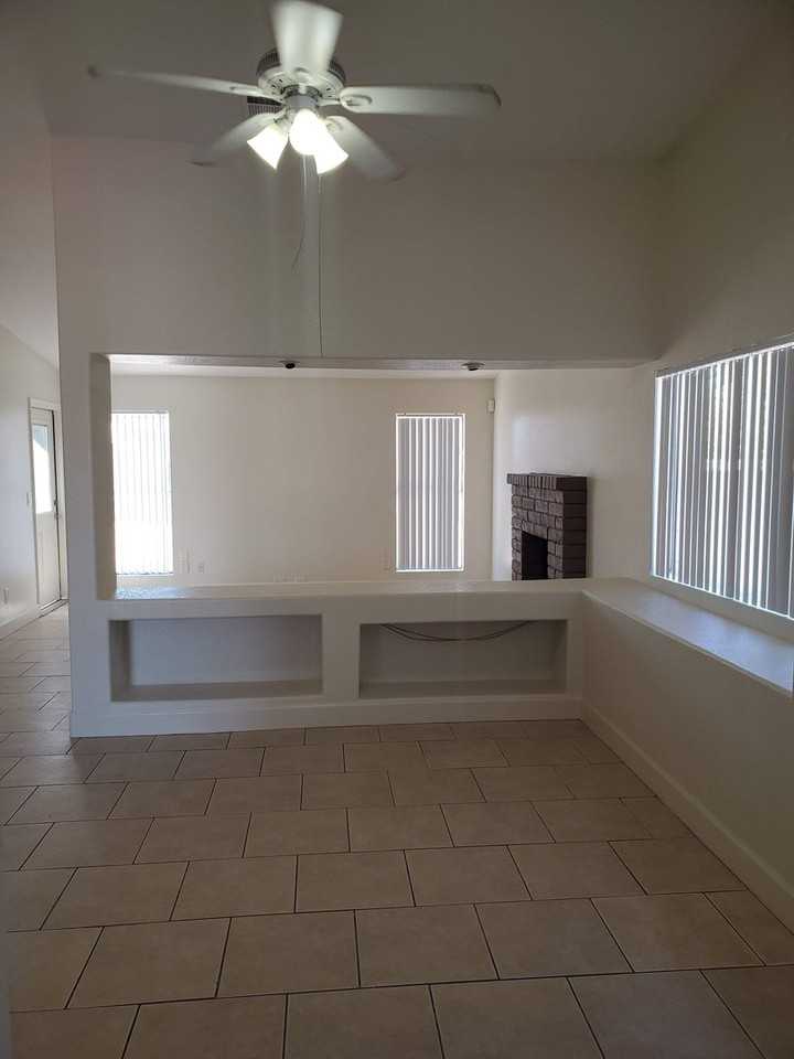 3637 W Angela Dr - Photo 5 of 28