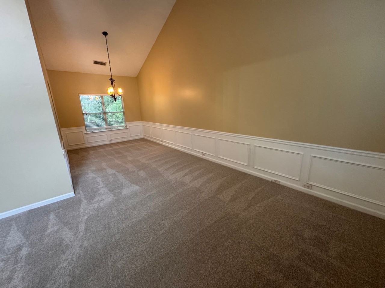 1060 Litchfield Way - Photo 3 of 18