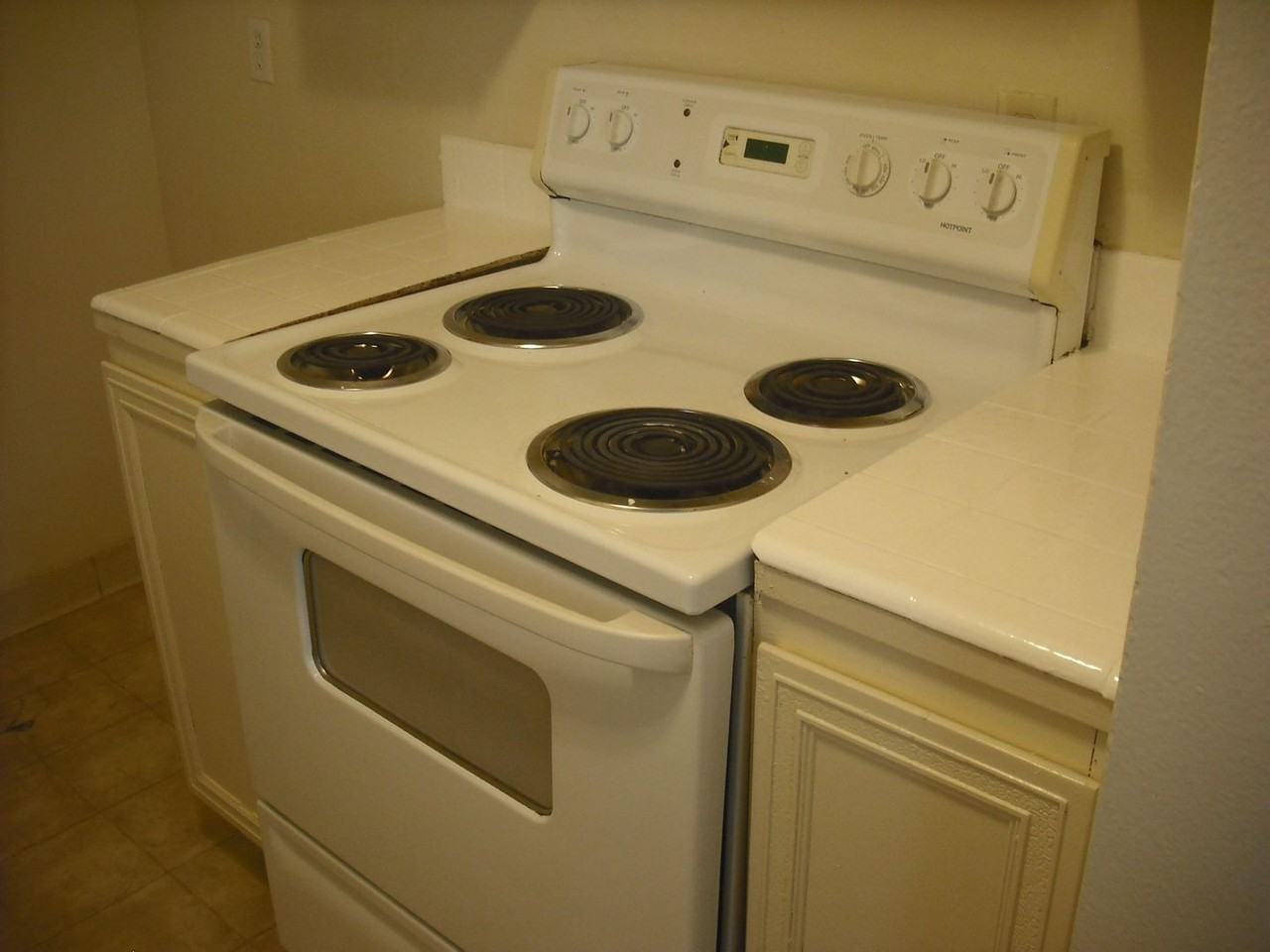 2622 Yardarm Ave - Photo 5 of 7