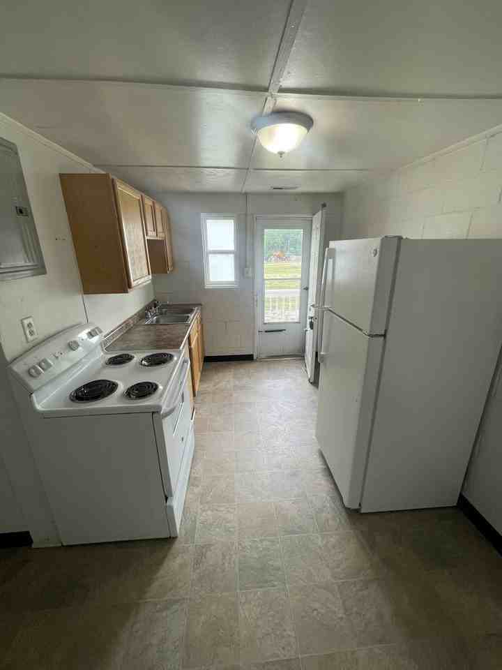1119 Gregg St - Photo 5 of 13