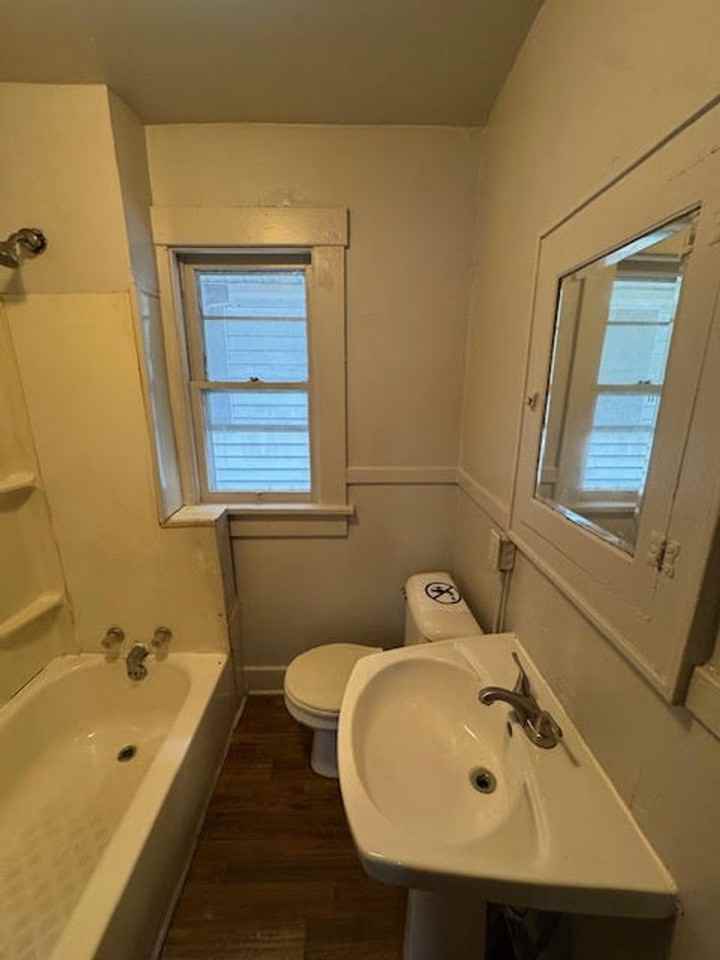 3131 Oliver St - Photo 6 of 7