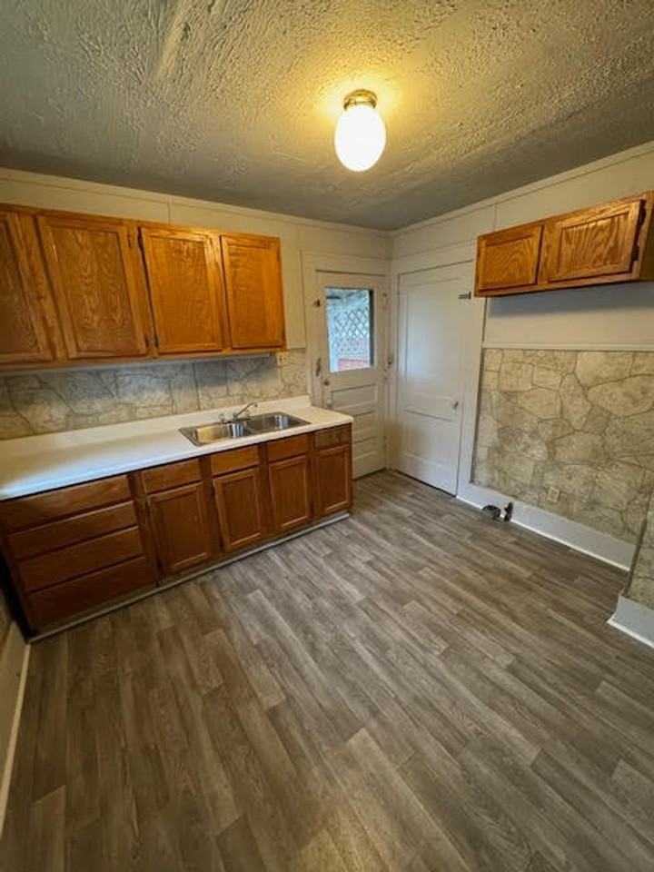 3131 Oliver St - Photo 7 of 7