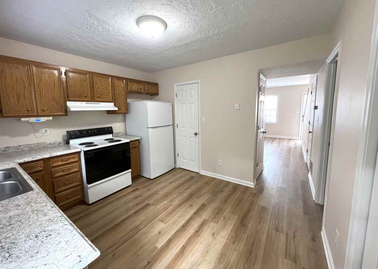 301 E Lake Dr #8 - Photo 3 of 8