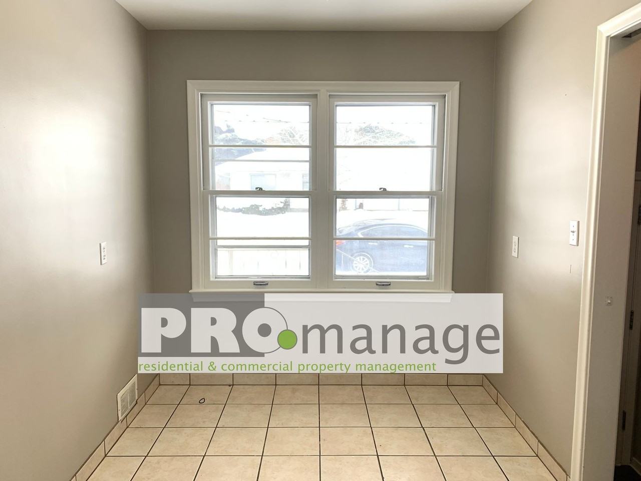 900 Spratt Ave - Photo 5 of 15