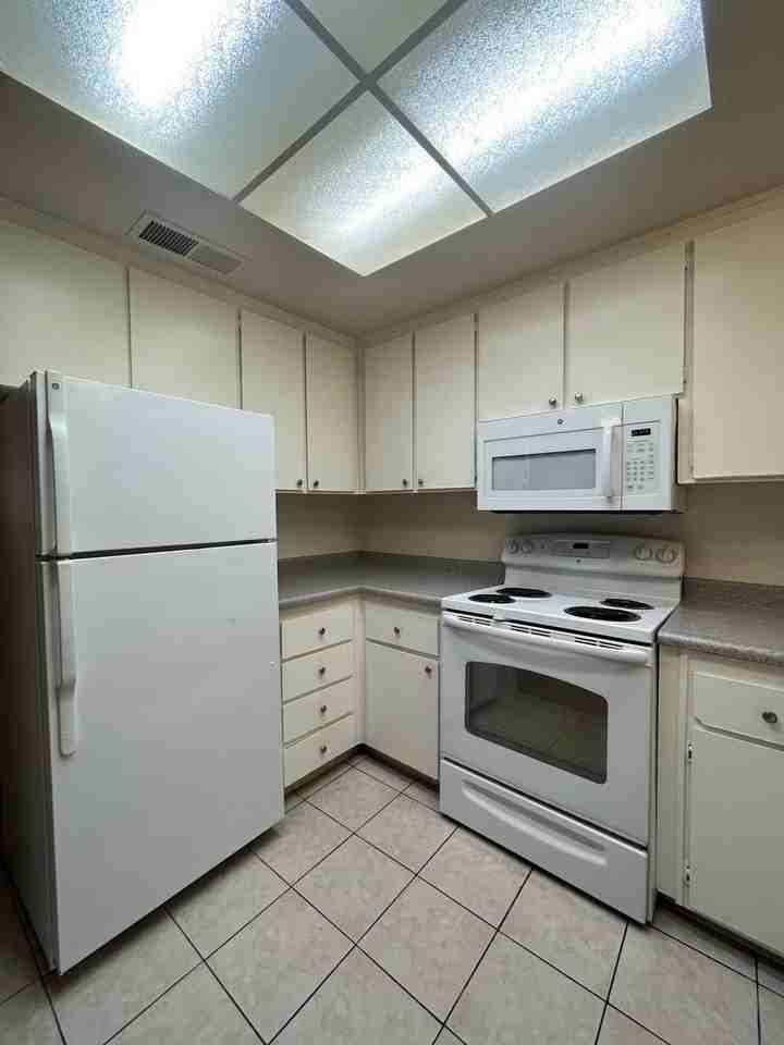 6164 Country Club Dr - Photo 7 of 24
