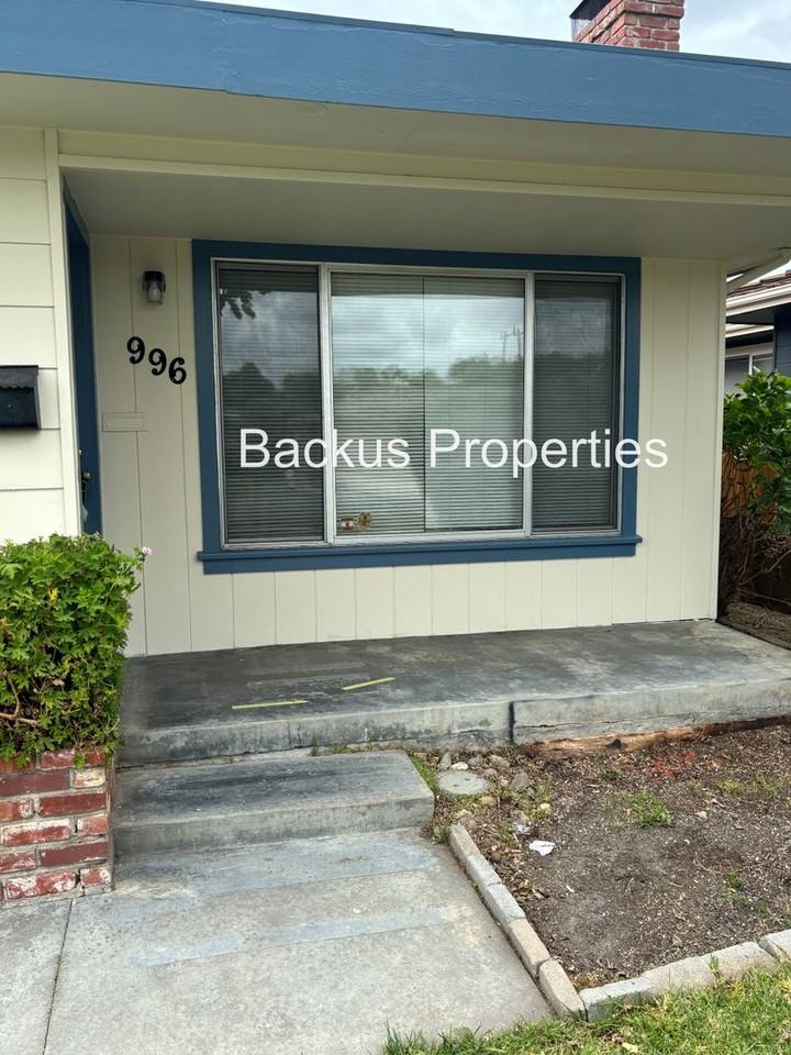 996 Junipero Way - Photo 2 of 26