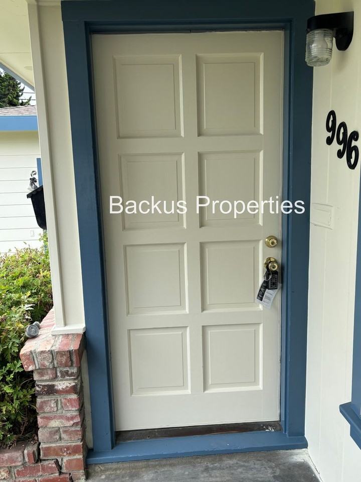 996 Junipero Way - Photo 3 of 26
