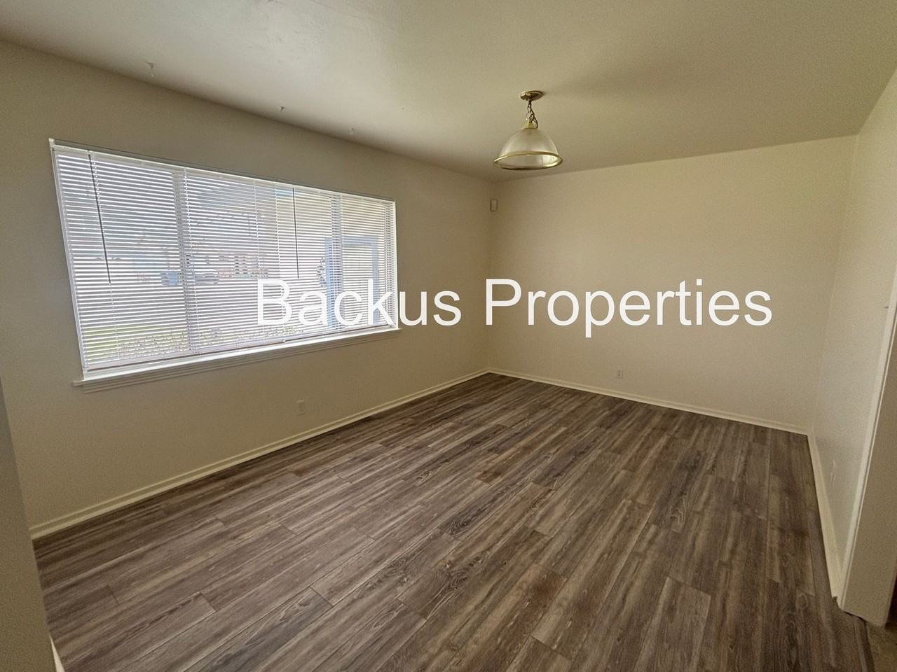 996 Junipero Way - Photo 7 of 26