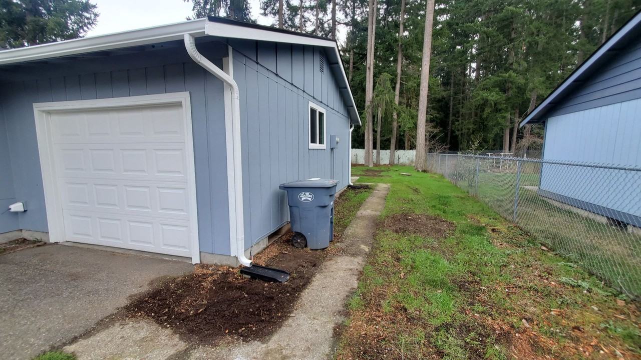 15417 25th Ave E - Photo 5 of 27