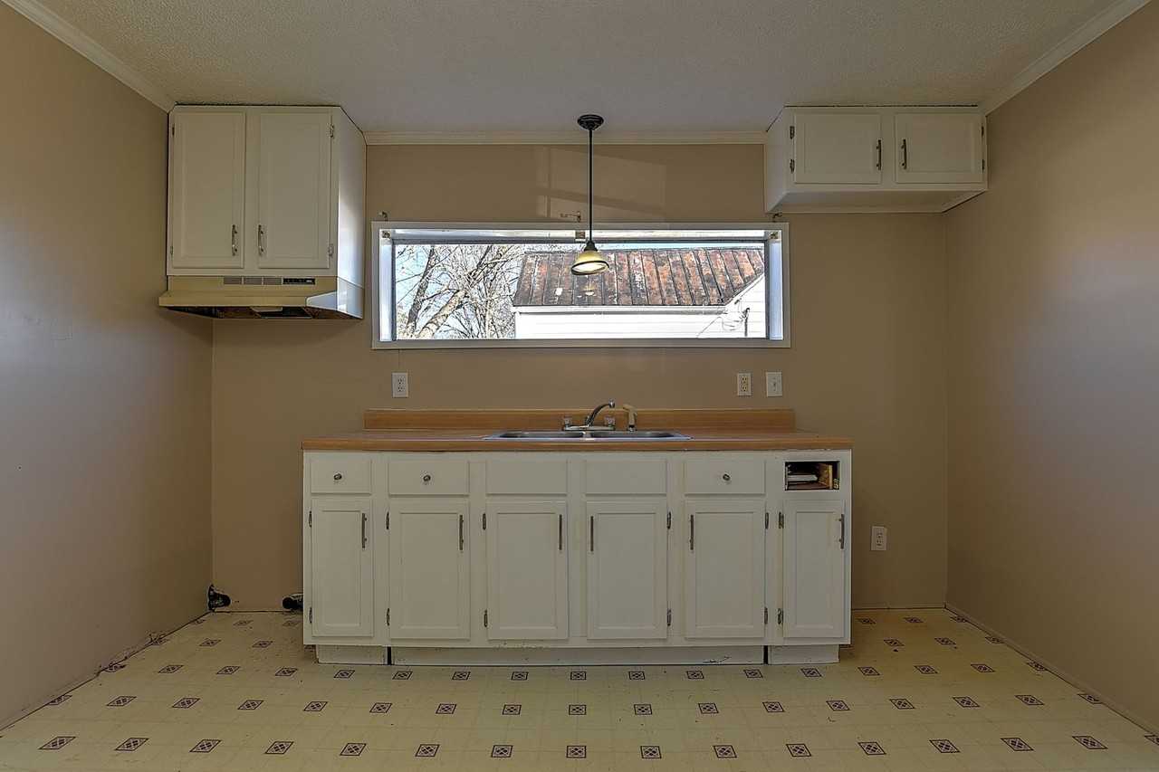 118 Unaka St - Photo 4 of 16