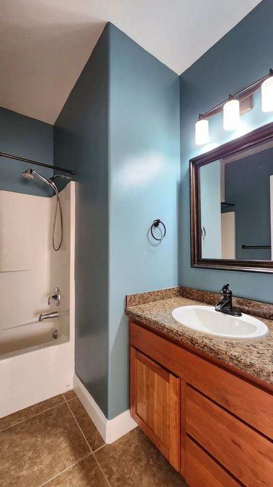 1020 Mount Ave #3 - Photo 6 of 29