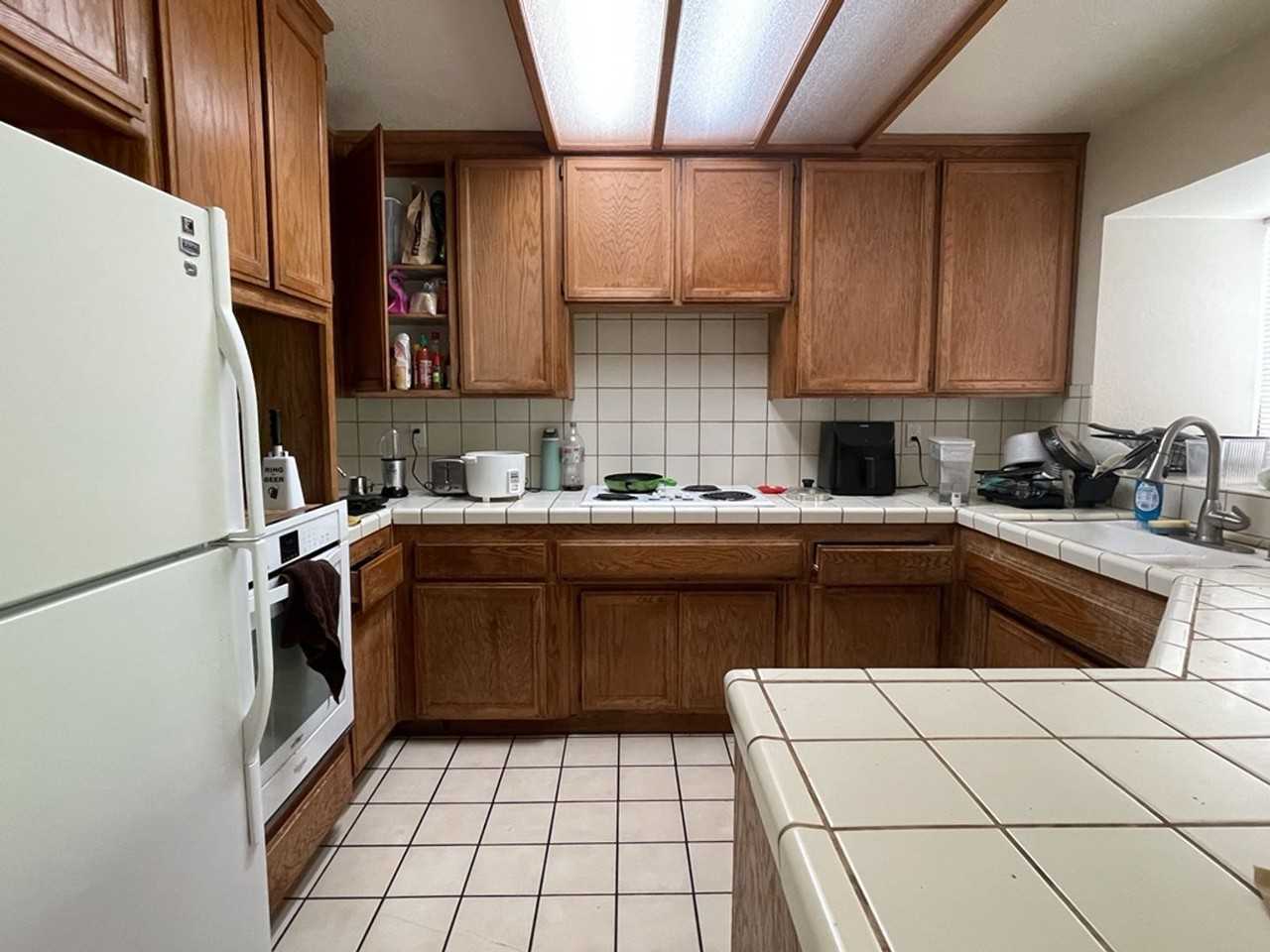 1924 Imperial Ave - Photo 3 of 16
