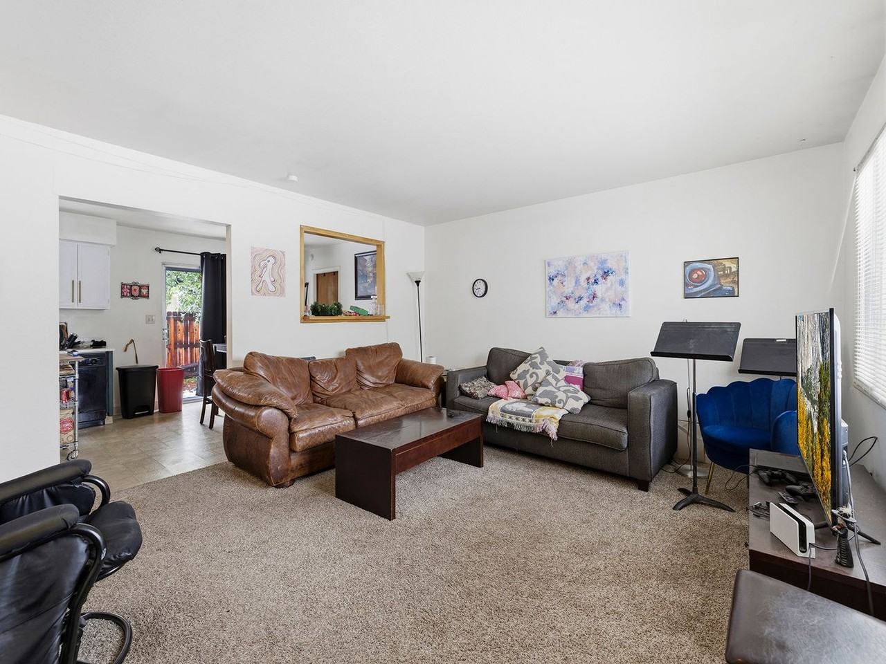 1200 Juniper Ct - Photo 2 of 17
