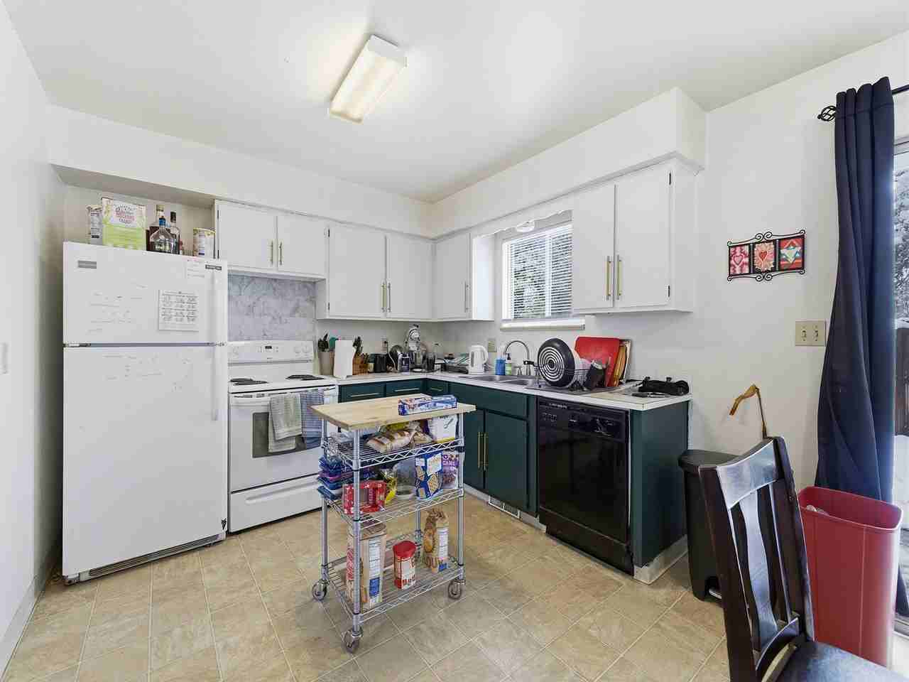1200 Juniper Ct - Photo 6 of 17