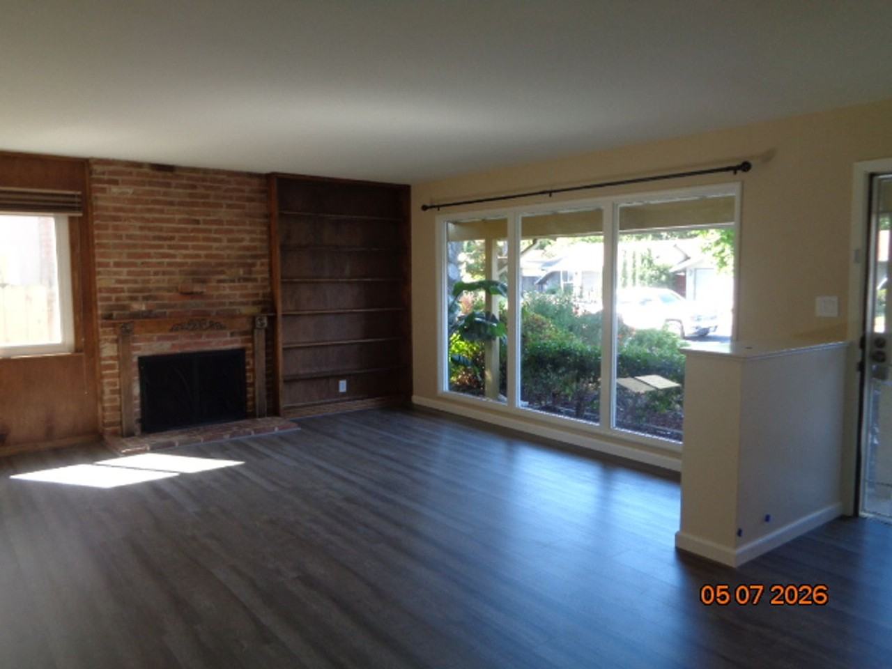 449 Azalea Way - Photo 3 of 17