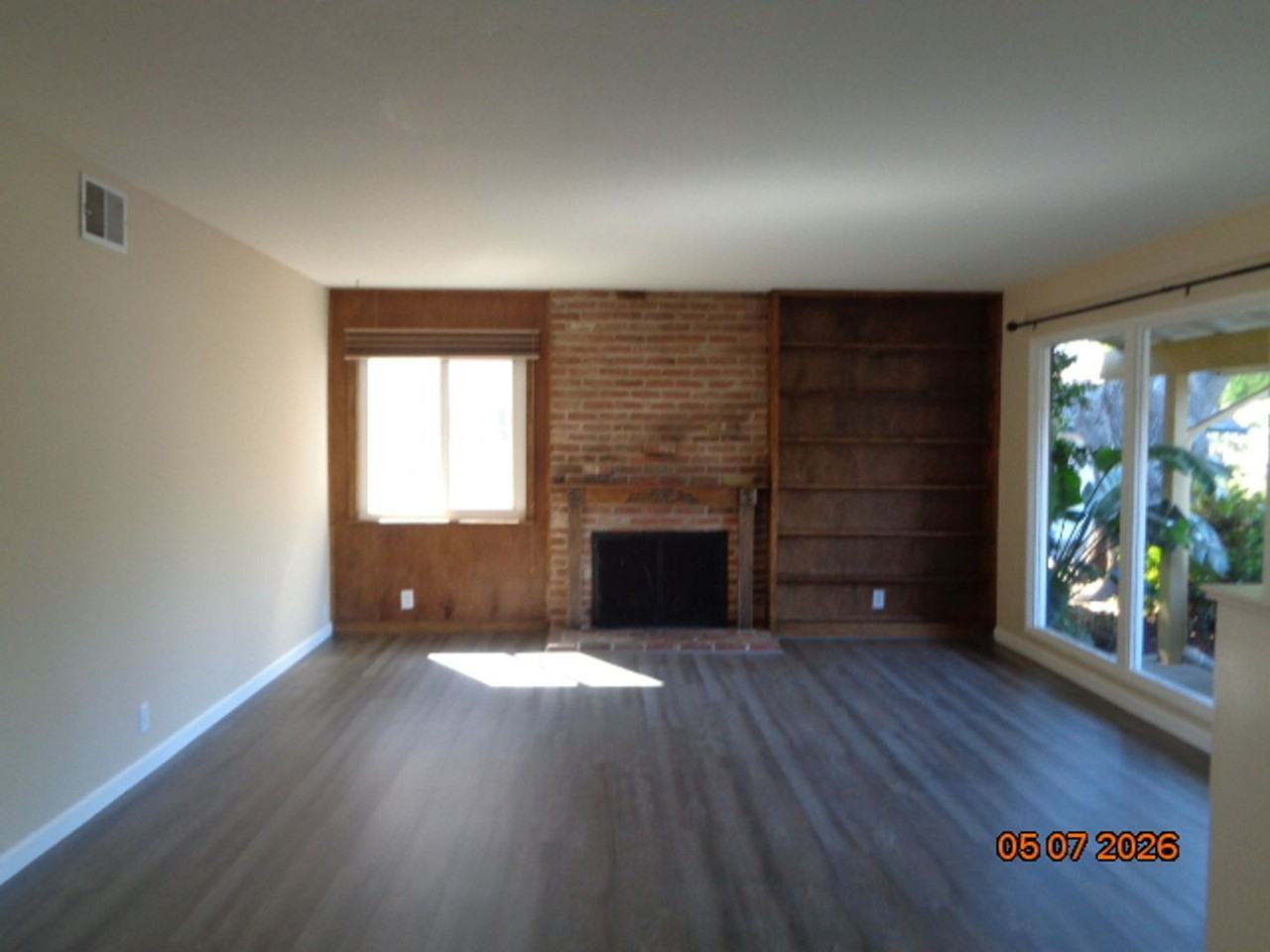 449 Azalea Way - Photo 4 of 17