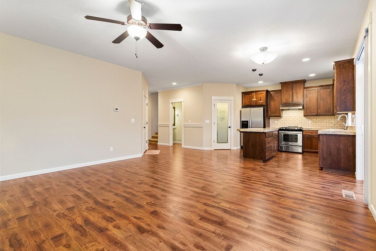 18807 Nutmeg Ln - Photo 5 of 26