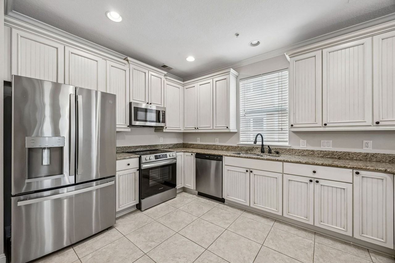 1842 Surf Side Dr #1404 - Photo 3 of 50