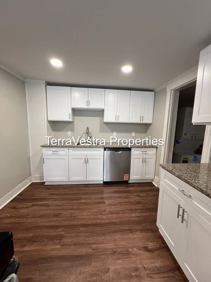 805 Archer St - Photo 2 of 22