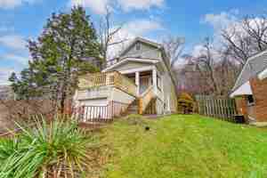 featured image of 2307 Center St