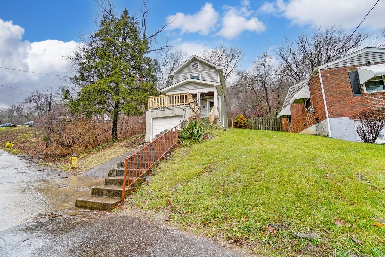 2307 Center St - Photo 4 of 50