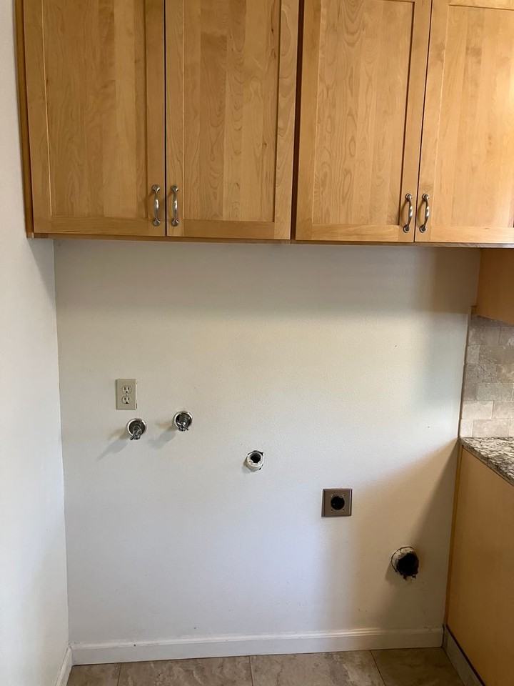 2810 Carver Rd - Photo 5 of 14