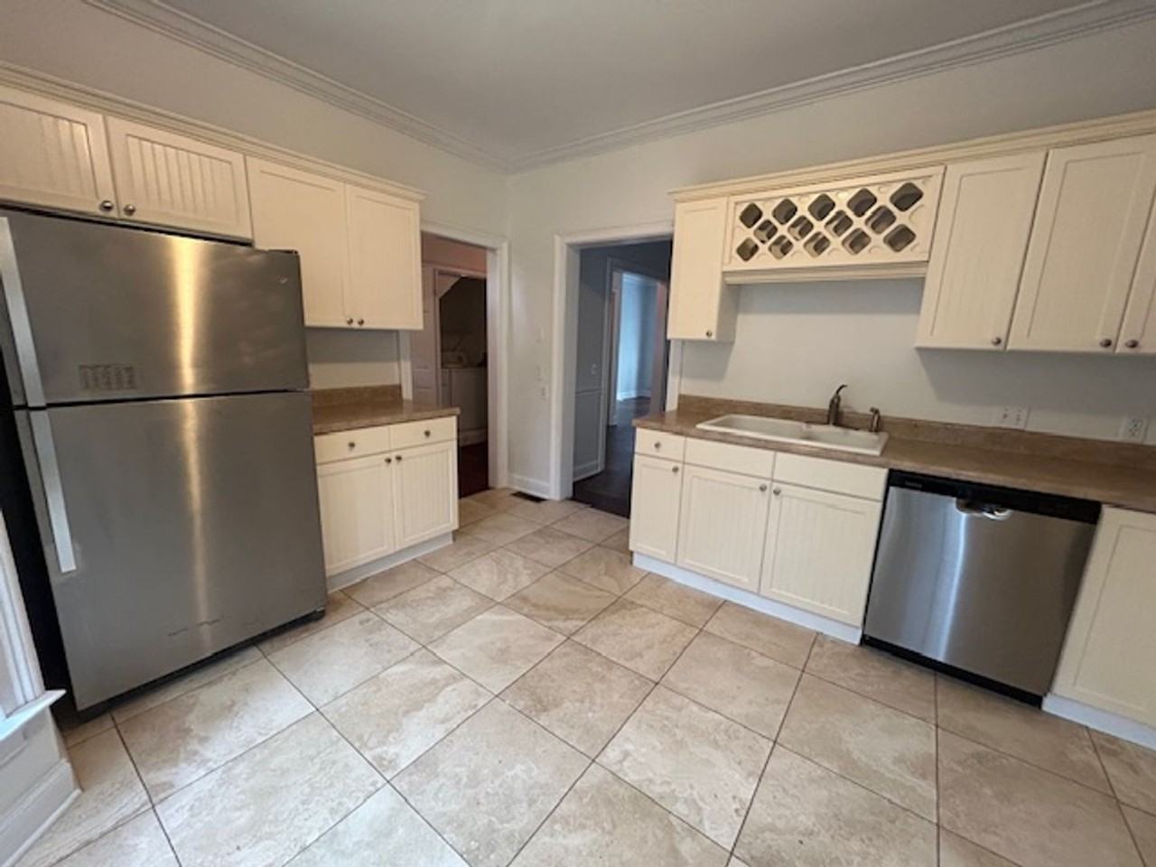 798 Mallery St - Photo 3 of 14