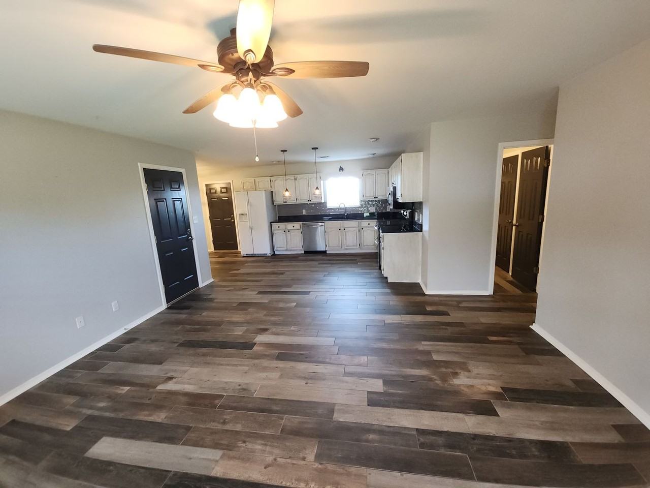 100 Pebble Branch Ln - Photo 3 of 21
