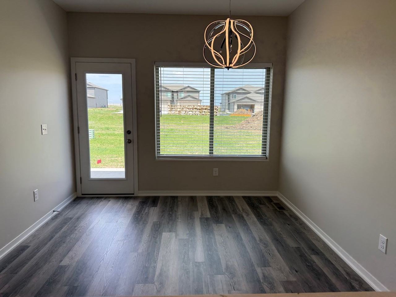 6942 Claystone Dr - Photo 5 of 23
