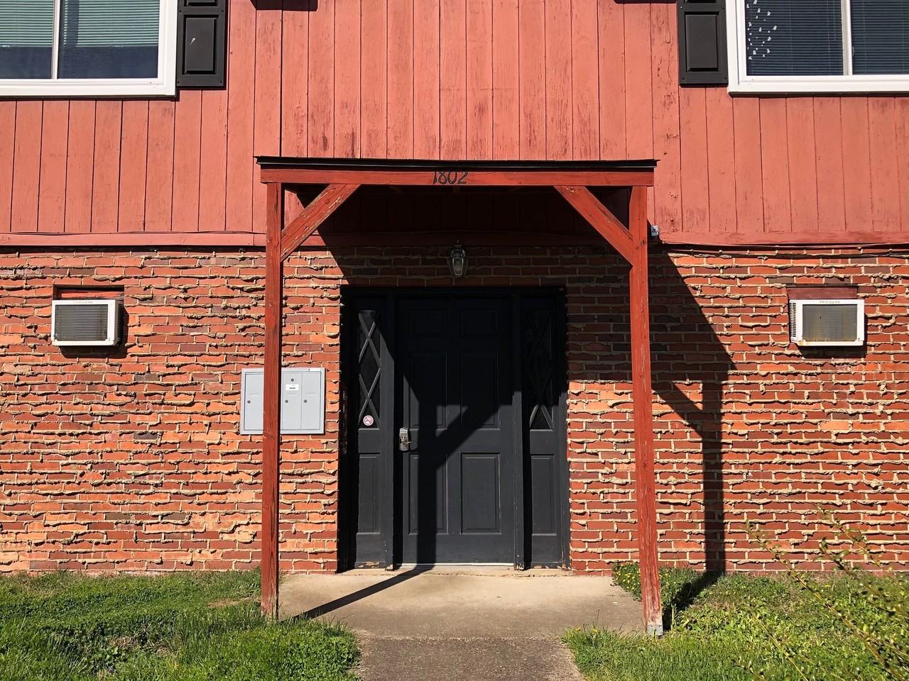 1802 Myers Avenue - Photo 2 of 3