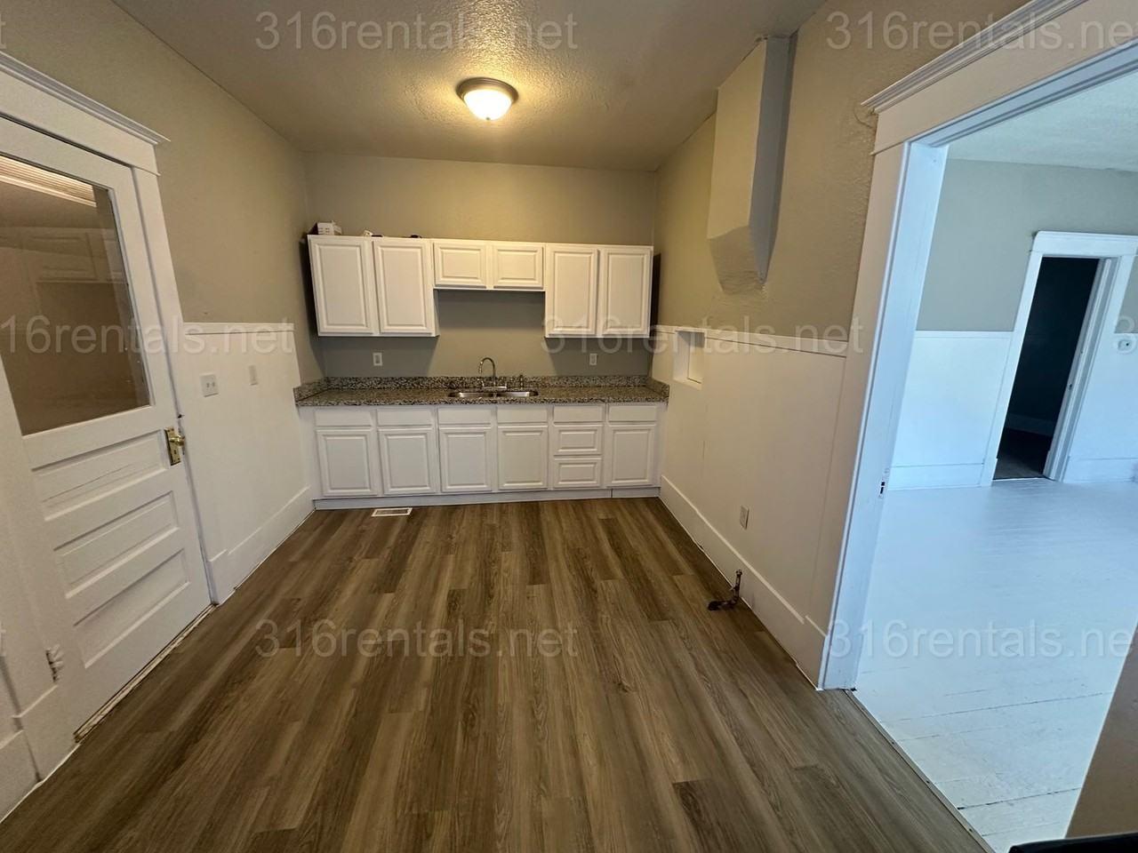 1405 S Main St - Photo 7 of 18