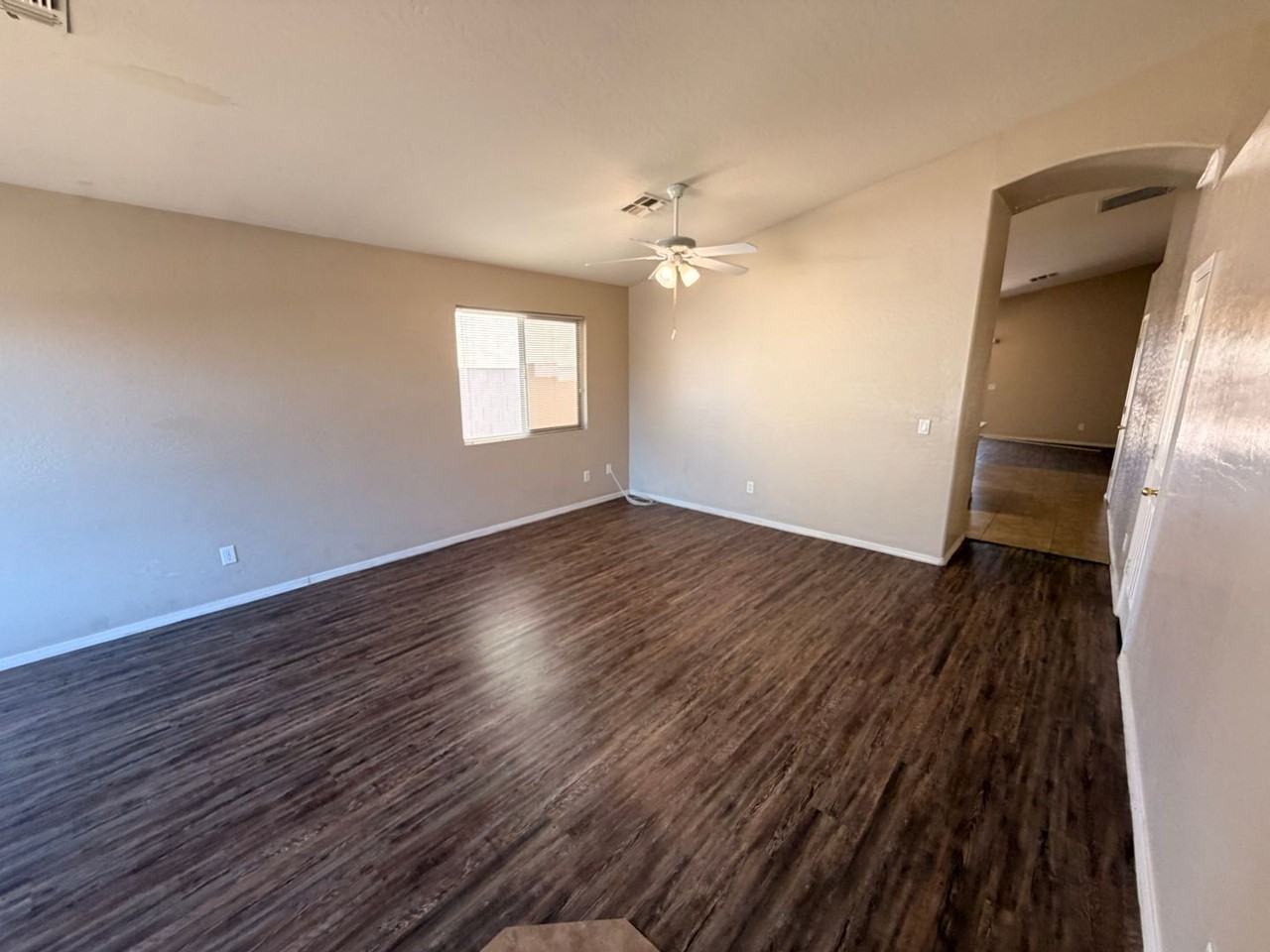 10545 W Alvarado Rd - Photo 3 of 21