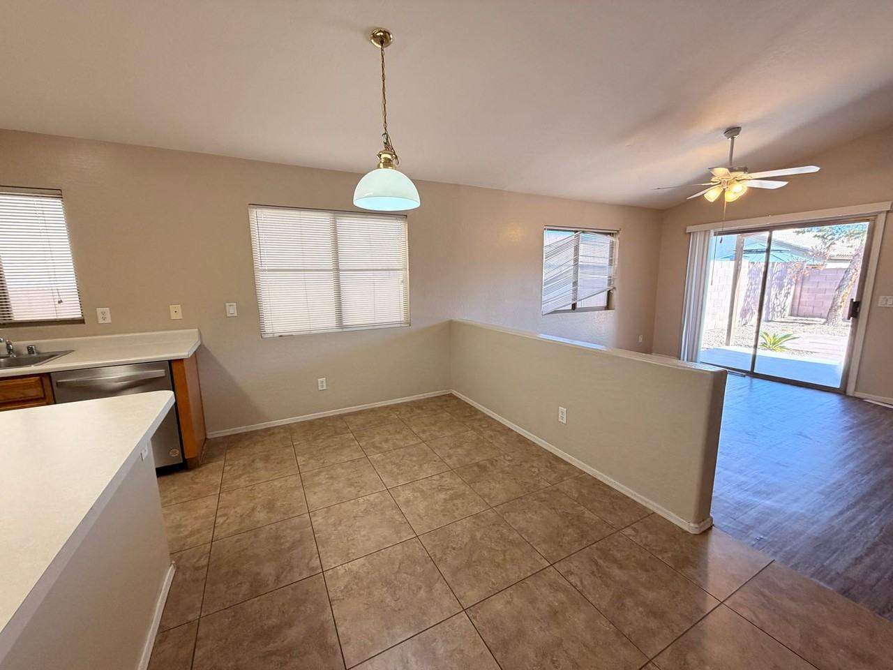 10545 W Alvarado Rd - Photo 5 of 21