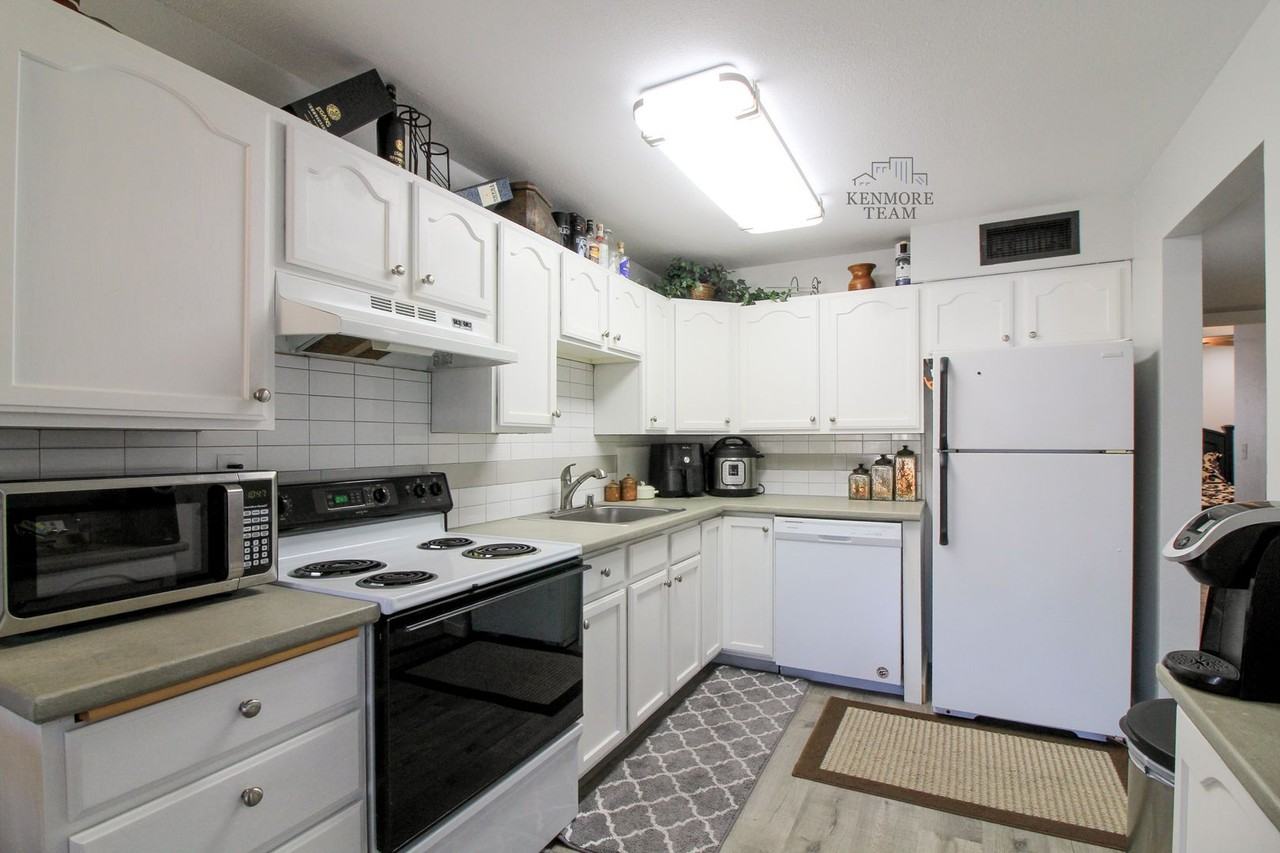 303 Gage Blvd - Photo 2 of 11
