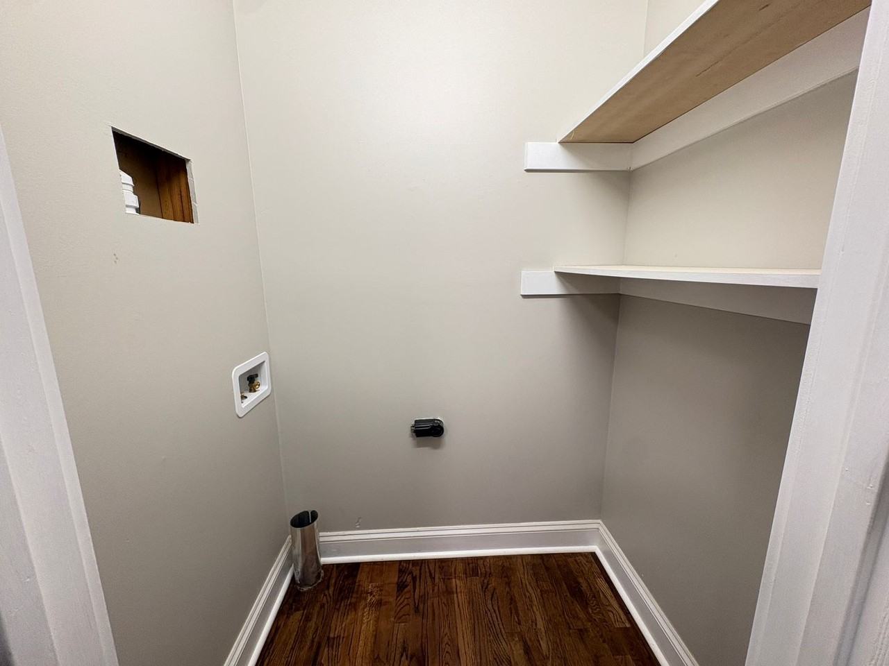 1112 Stephens St - Photo 5 of 11