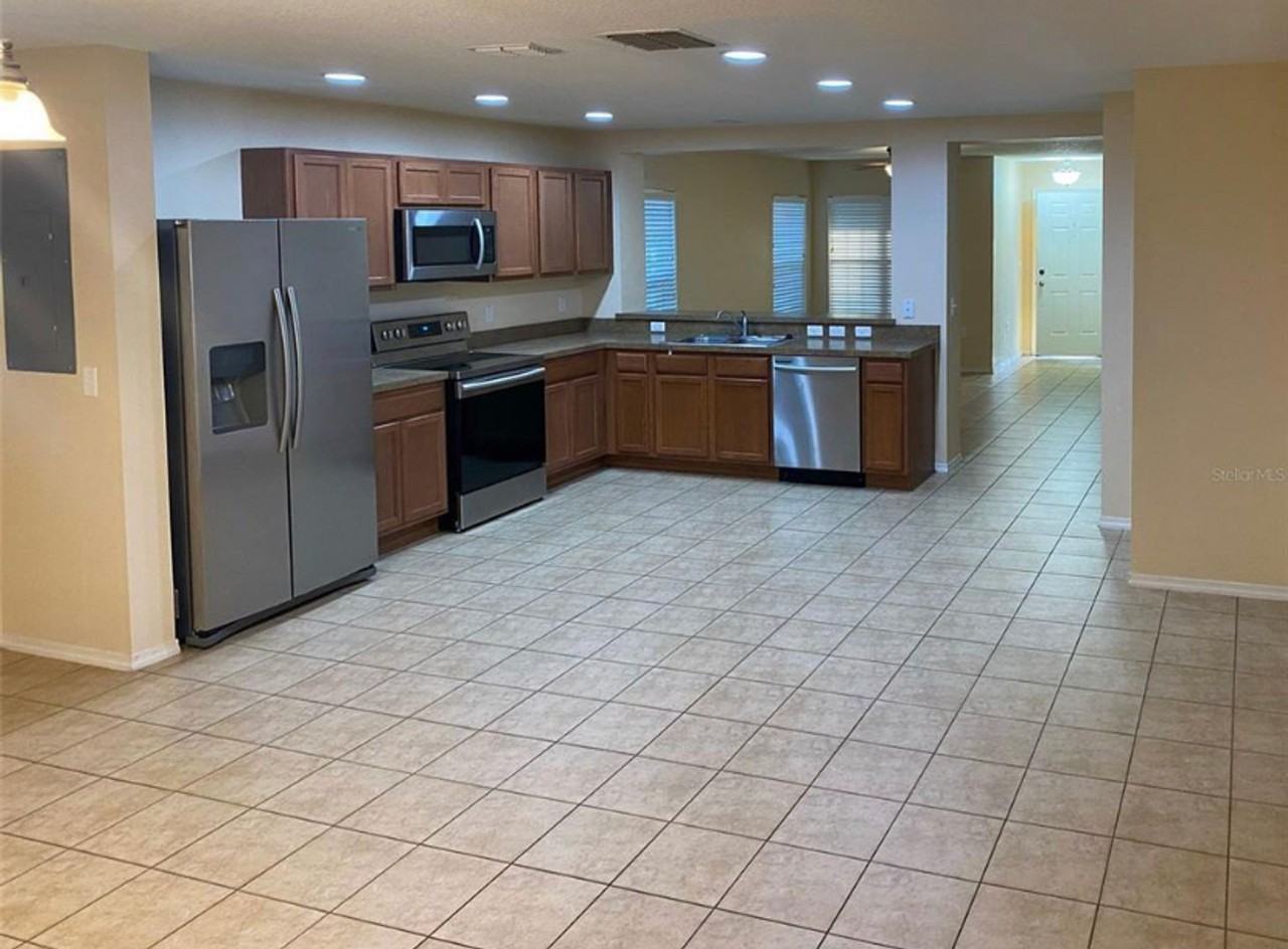 3105 Seaview Castle Dr - Photo 4 of 13