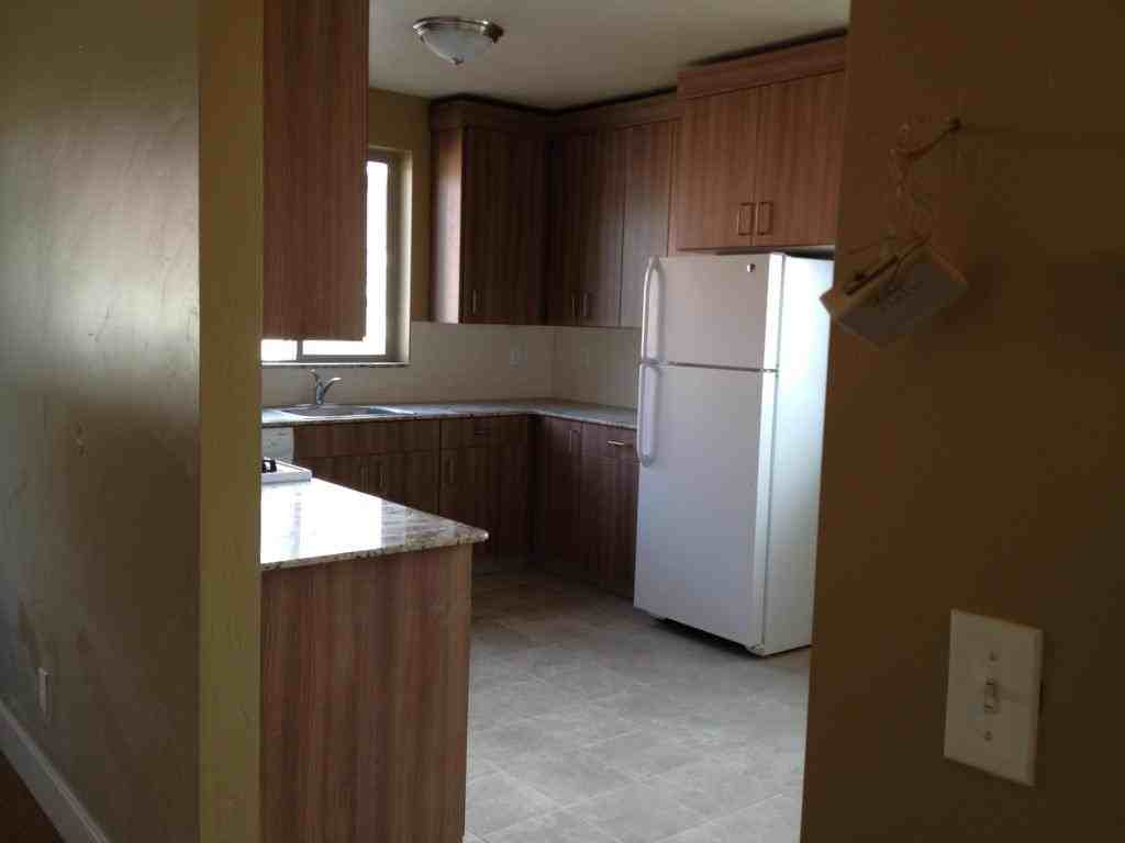 641 S 350 E - Photo 2 of 13