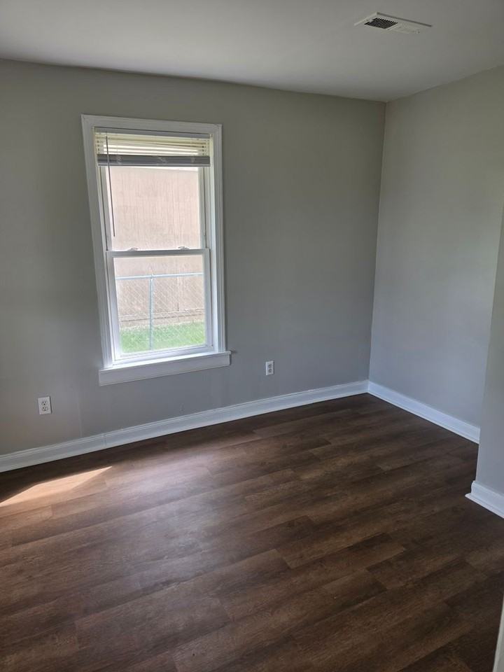 107 107 10th St. SW Roanoke VA 24016 - Photo 5 of 21