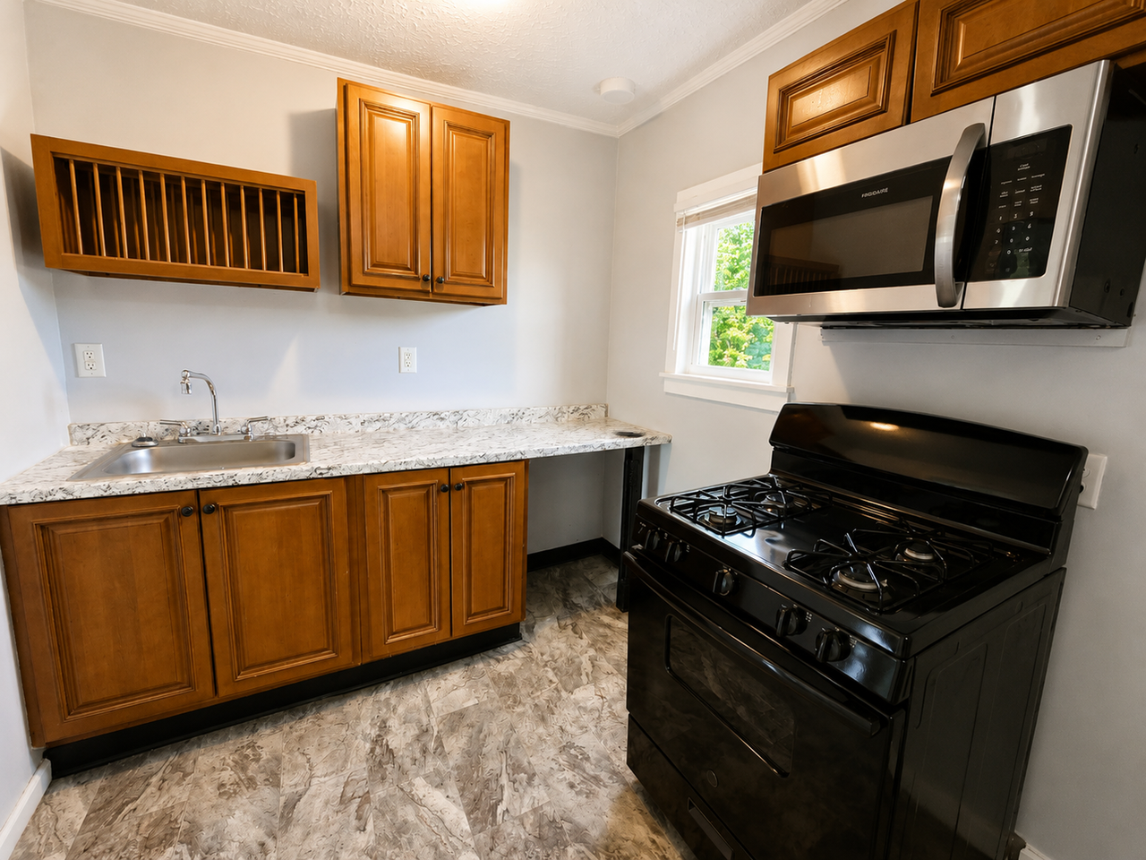 224 E Oak St - Photo 2 of 6