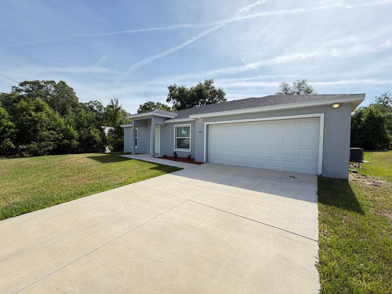 608 Whitney Ave - Photo 4 of 24