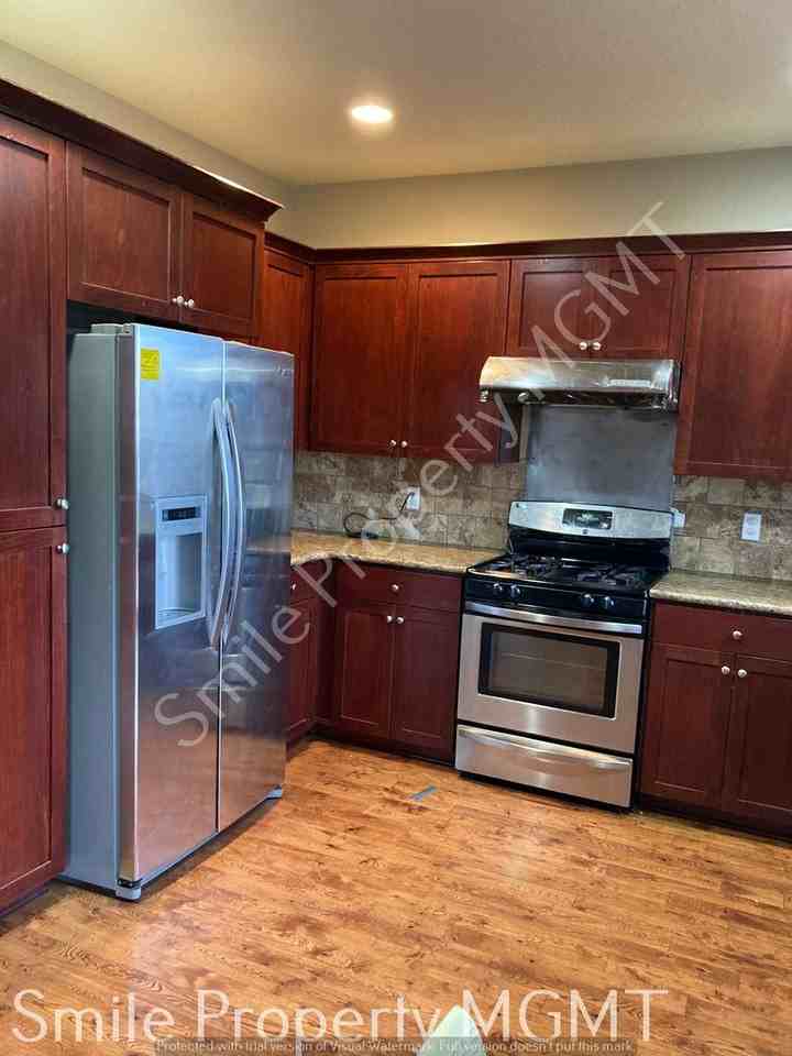 6820 Se 85th Ave - Photo 3 of 7