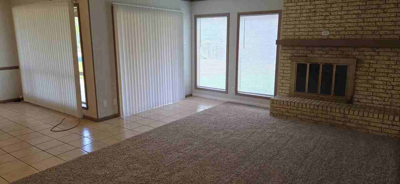 2909 Cypress Dr - Photo 4 of 24