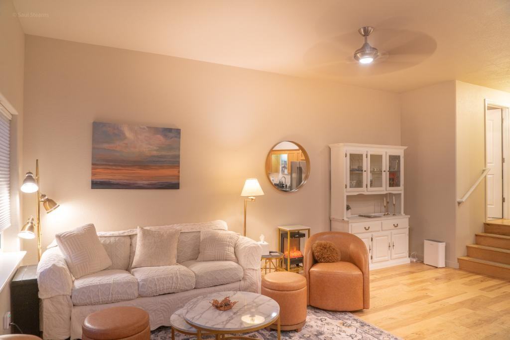 237 Dunthorpe Dr - Photo 4 of 32