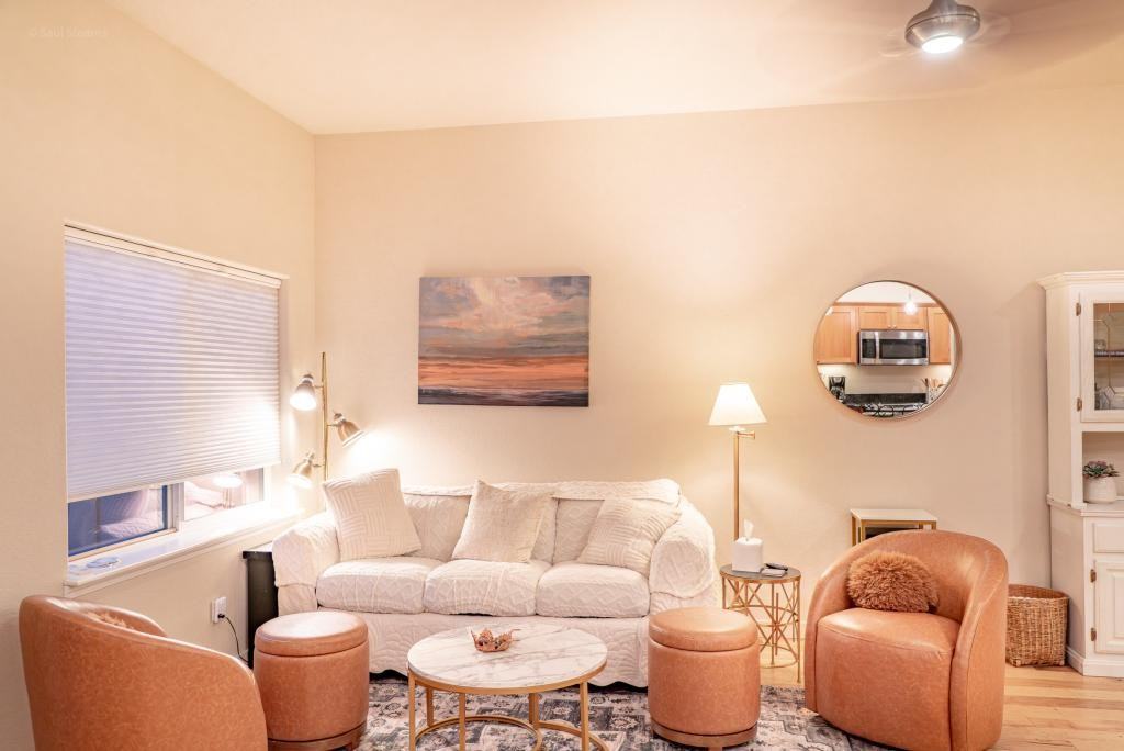 237 Dunthorpe Dr - Photo 3 of 32